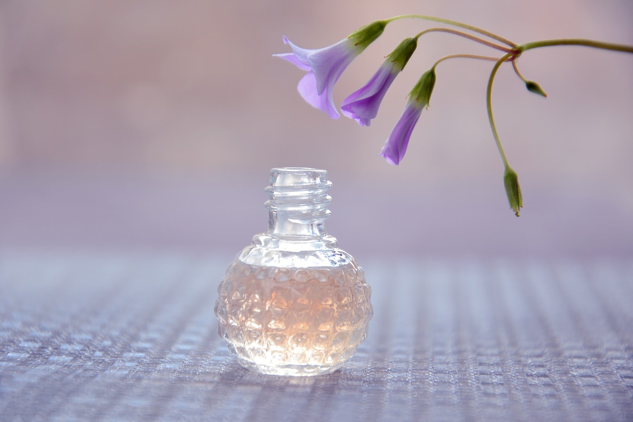 5 błędnych przekonań związanych z perfumami